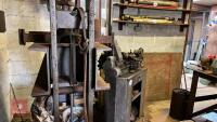 HOMEMADE HYDRAULIC METAL WORKING PRESS - 9