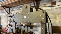 HOMEMADE HYDRAULIC METAL WORKING PRESS - 10