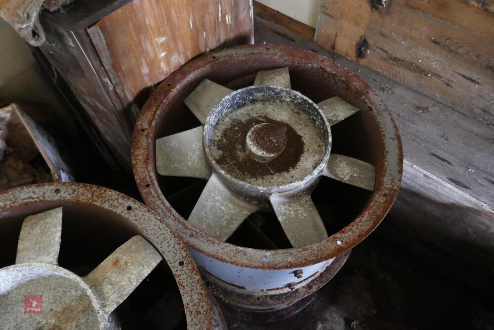 4 LARGE METAL FANS