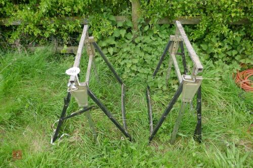 2 ADJUSTABLE TRESTLES