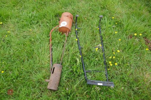 LAND ROVER LADDER AND FLAME THROWER