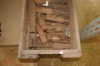 WOODEN BOX OF METAL THREAD CUTTERS - 3