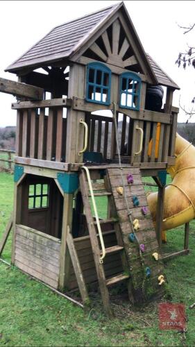 CLIMBING FRAME & SWING SET