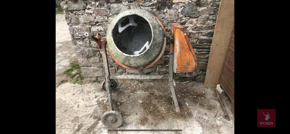 CEMENT MIXER