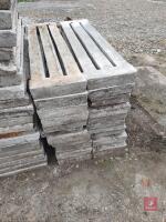 39 4' X 1' CONCRETE SLATS - 3