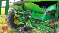 2005 JOHN DEERE 9560L COMBINE - 9