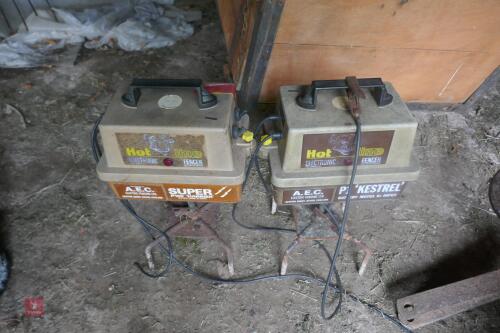 2 HOTLINE ELECTRIC FENCE UNITS