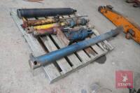 8 USED HYDRAULIC RAMS - 7