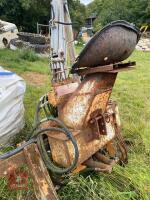 TWOSE TRACTOR MOUNTED DIGGER (S/R) - 4
