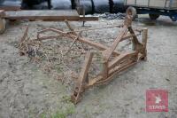 9' FOLDING CHAIN HARROWS - 2