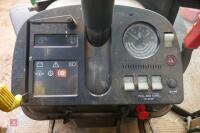 1989 JOHN DEERE 3650 4WD TRACTOR - 17