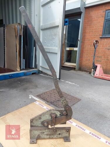 USED METAL BENCH HAND SHEAR