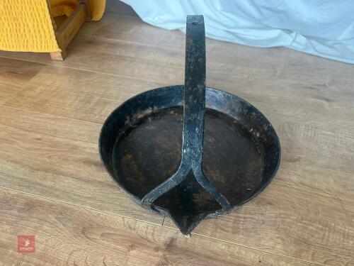 CAST IRON SWING SKILLET