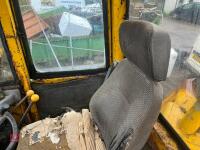 JCB 420 LOADING SHOVEL - 32