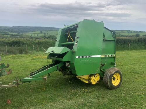 JOHN DEERE 545 ROUND BALER (S/R)