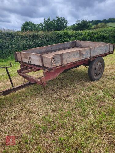 VINTAGE TRAILER