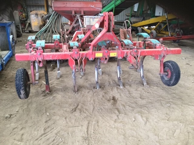 KVERNELAND CLC CULTIVATOR