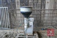 FOSTER TECHNIK AUTOMATIC CALF FEEDER - 2