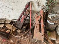 MASSEY FERGUSON 40 FRONT END LOADER - 11