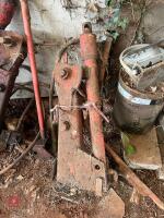 MASSEY FERGUSON 40 FRONT END LOADER - 12