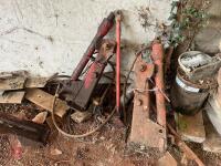 MASSEY FERGUSON 40 FRONT END LOADER - 13
