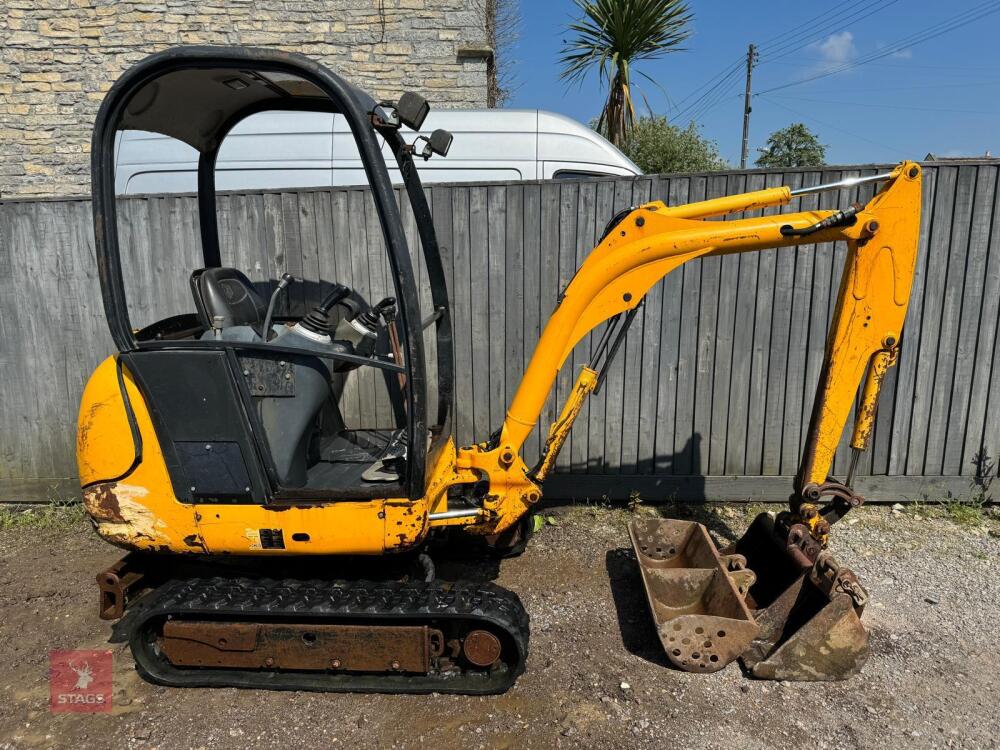 2008 JCB 8018 DIGGER