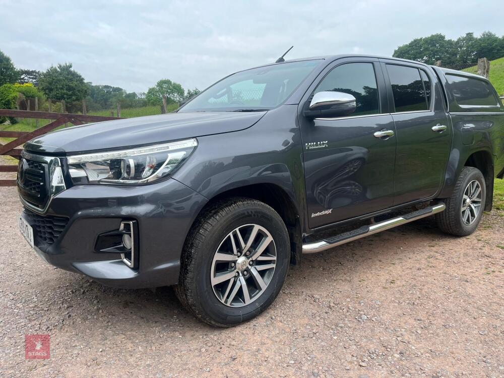 2019 TOYOTA HILUX INVINCIBLE X PICK UP