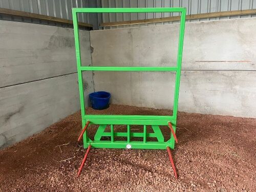 EURO 8 BALE SPIKE & SAFETY FRAME