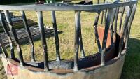 ROUND BALE FEEDER - 5