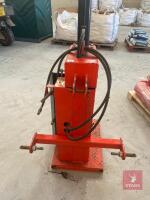 BROWNS HYDRAULIC LOG SPLITTER - 2