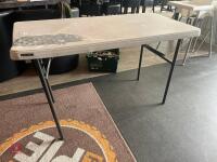 LIFETIME FOLDING TABLE