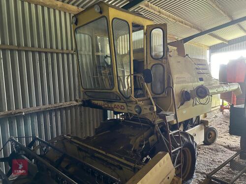 1976 NEW HOLLAND 1520 COMBINE