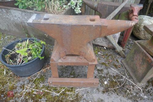 LARGE ANVIL & STAND