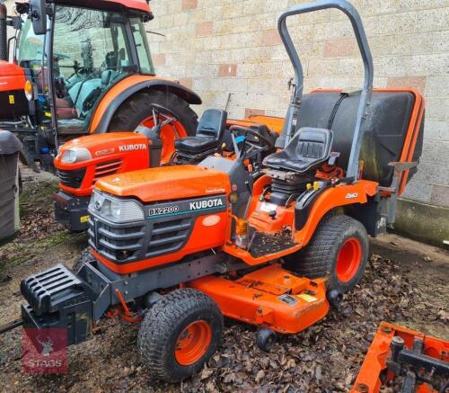 KUBOTA BX2200 COMPACT TRACTOR WITH DECK