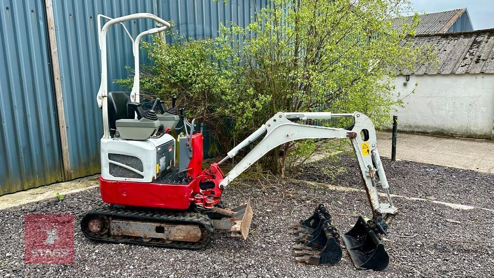 2016 TAKEUCHI TB210R 1.1 MINI EXCAVATOR