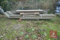 SELECTION OF CONCRETE POSTS (NO 33) - 3