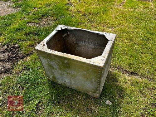 SMALL GALVANISED WATER TANK