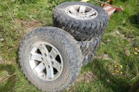 4 BF GOODRICH MUD TERRAIN WHEELS & TYRES - 5