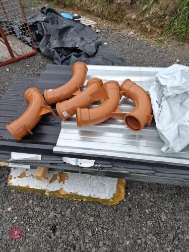 5 TOTAL OF FLOPLAST SOIL PIPE REST BENDS