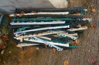 APPROX 50 PLASTIC ELECTRING FENCE STAKES - 2
