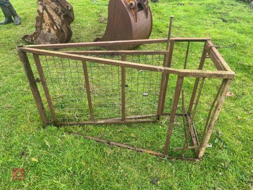 SHEEP RACING SHEDDING GATE