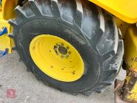 NEW HOLLAND LB110B TURBO WHEEL DIGGER - 4