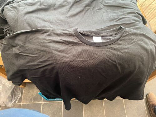 5 X 4XL BLACK T-SHIRTS