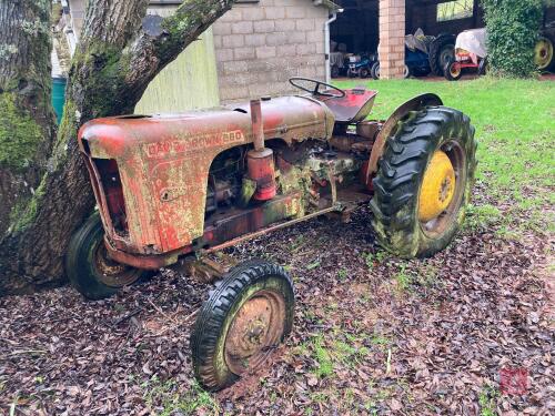 DAVID BROWN 880 VINTAGE 2WD TRACTOR