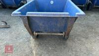 SUPER TIPPER 250 BLUE WHEELBARROW - 3