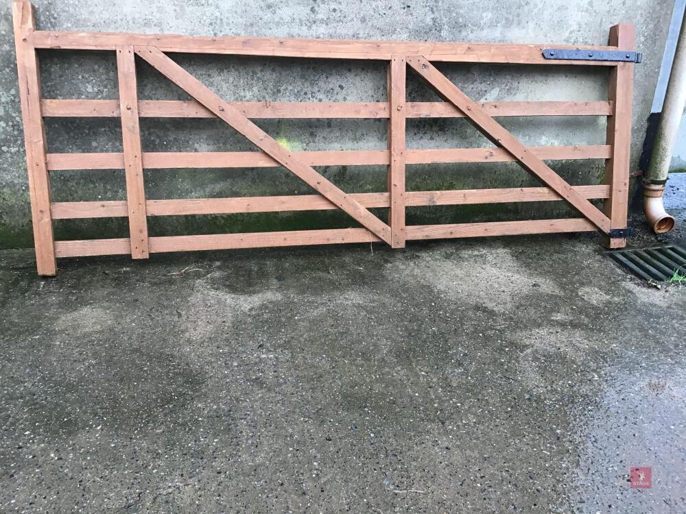 10FT HEAVY DUTY WOODEN ENTRANCE GATE