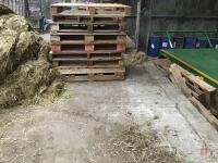 GOOD SELECTION OF WOODEN PALLETS