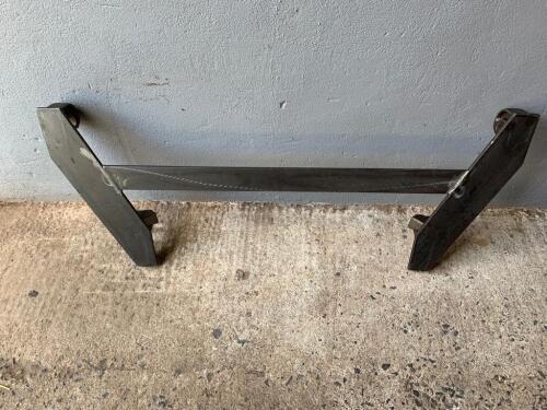 EURO QUICK HITCH LOADER BRACKET