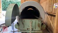 GREGOIRE M4 MOBILE DRUM COMPOST MIXER - 15