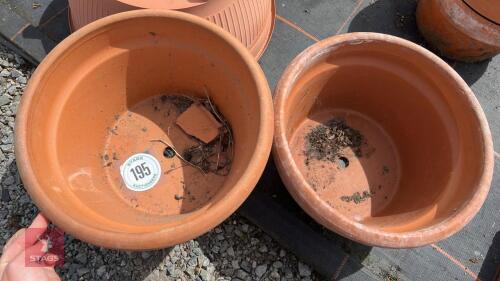 2 TERRACOTTA PLANT POTS